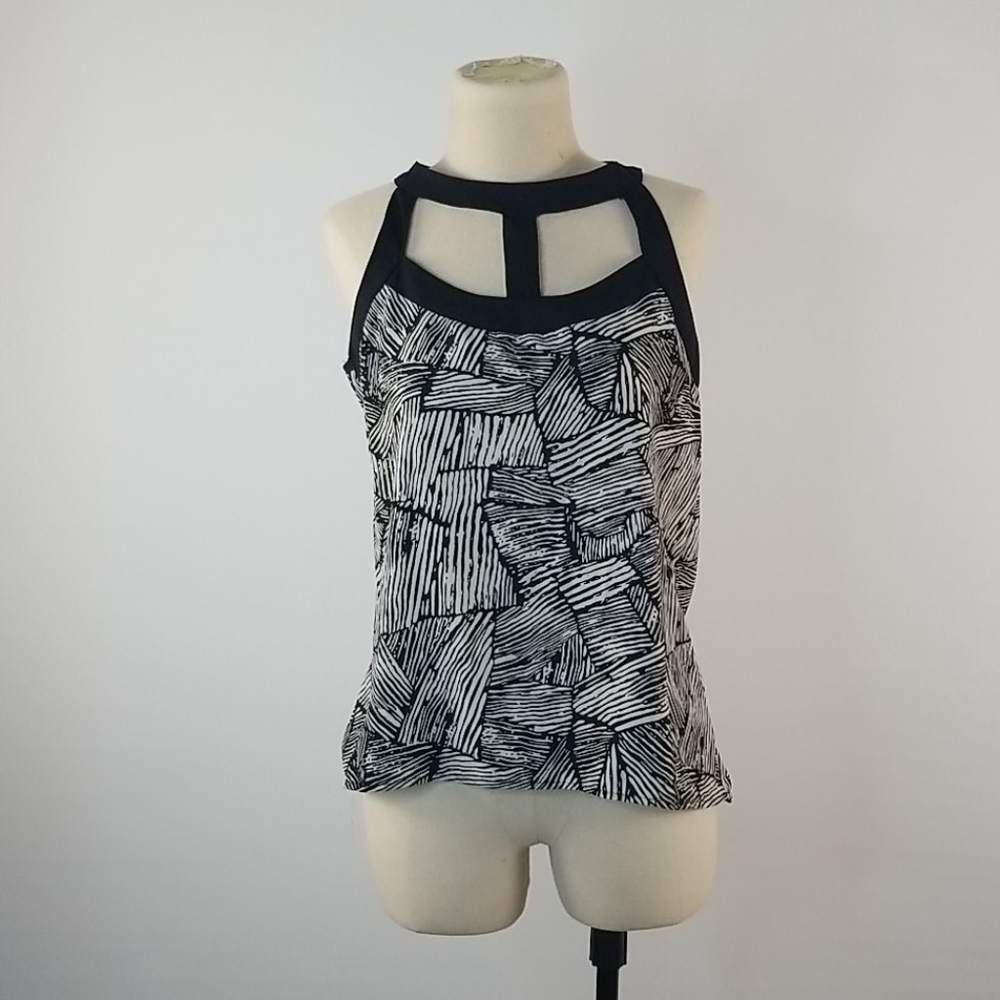 En Route small asymmetrical top